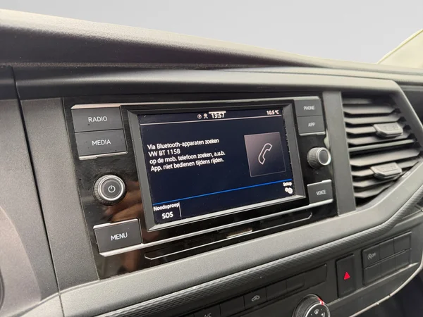 VOLKSWAGEN Transporter T6.1 1000 Fou Swb (2023) — foto 3 van 13