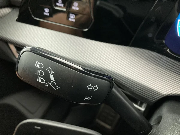 VOLKSWAGEN Golf VIII (2025) — foto 13 van 36