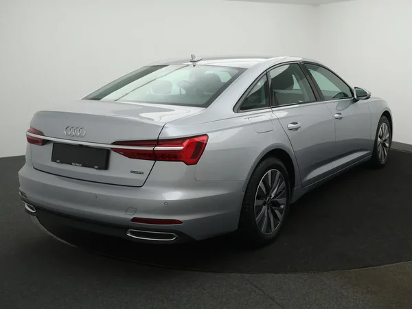 Audi A6 (2022) — foto 12 van 20