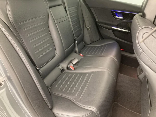 MERCEDES-BENZ C Break (2022) — foto 34 van 36