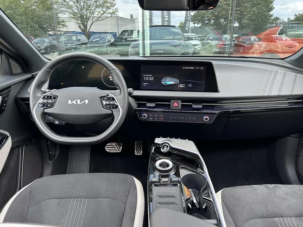 Kia EV6 (2024) — foto 26 van 27
