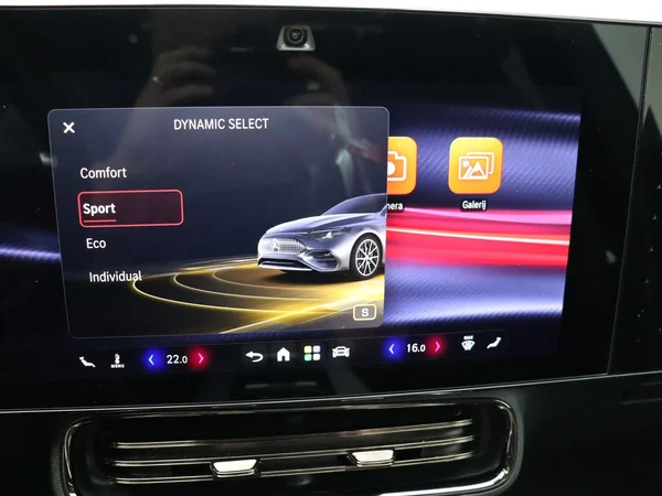 Mercedes-Benz CLA (2025) — foto 15 van 31