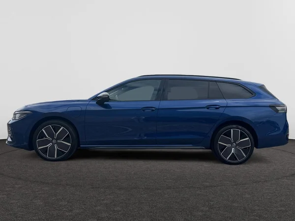 VOLKSWAGEN Passat Variant eHybrid (PHEV) (2026) — foto 5 van 18