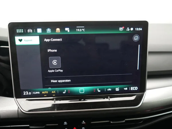 VOLKSWAGEN Golf VIII eHybrid (PHEV) (2026) — foto 16 van 25