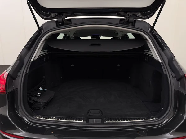 MERCEDES C 180 (2022) — foto 8 van 30