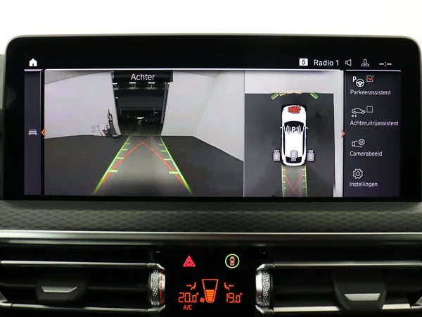 BMW X4 (2022) — foto 11 van 29