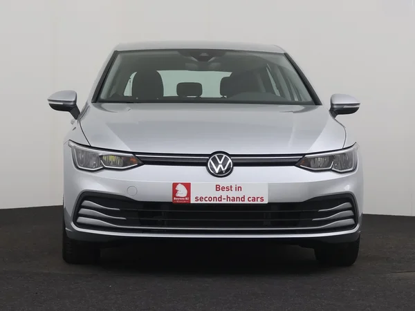 VOLKSWAGEN Golf (2024) — foto 26 van 28