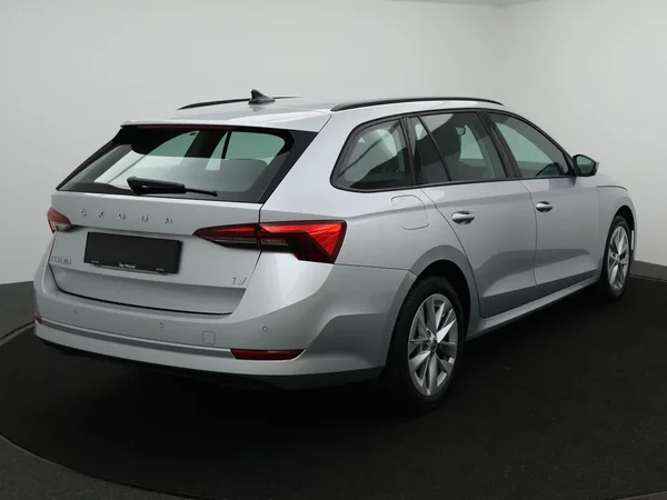 Škoda Octavia (2023) — foto 12 van 22