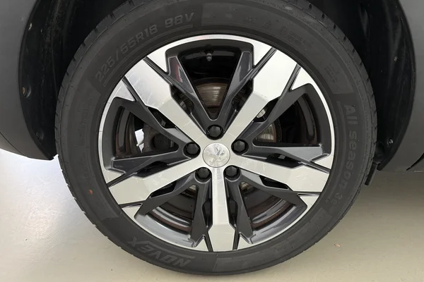 Peugeot 5008 (2019) — foto 17 van 25