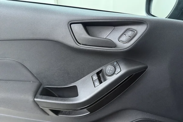 Ford Fiesta (2023) — foto 8 van 17