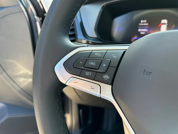 VOLKSWAGEN T-Cross (2025) — foto 9 van 18