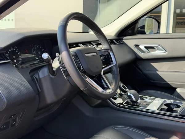 Land Rover Range Rover Velar (2022) — foto 12 van 28