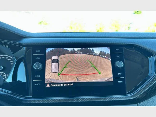 Volkswagen T-Cross (2020) — foto 10 van 29