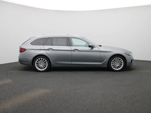 BMW 5 Reeks (2023) — foto 41 van 44