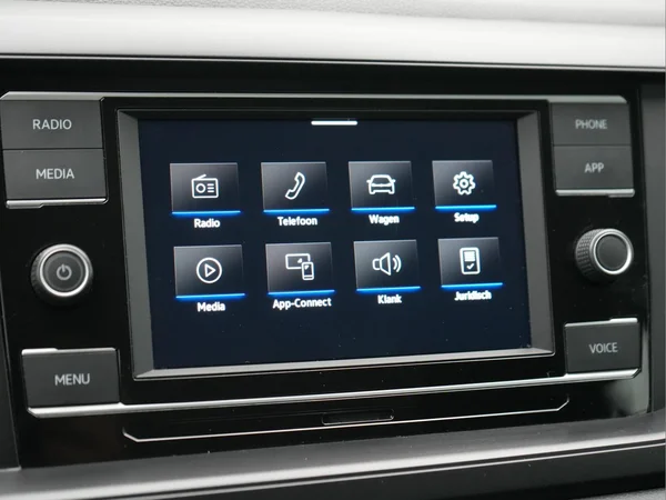 VOLKSWAGEN Polo (2022) — foto 13 van 27