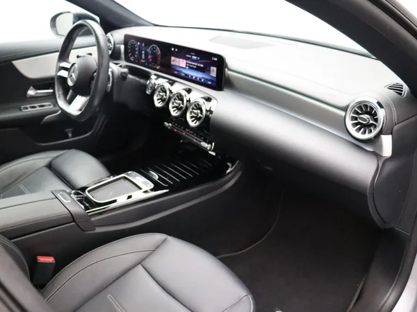 Mercedes-Benz CLA (2023) — foto 20 van 30