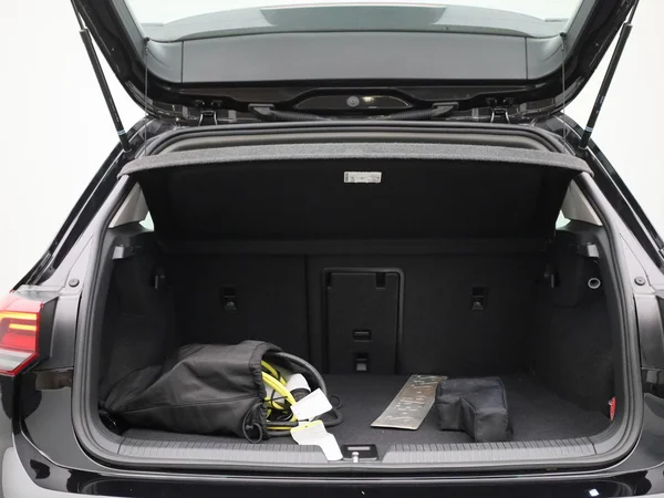 Volkswagen Golf (2023) — foto 8 van 41