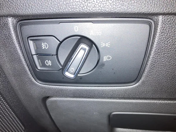 VOLKSWAGEN Passat Variant Dsl (2021) — foto 19 van 36