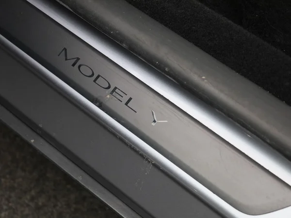 Tesla Model Y (2023) — foto 22 van 41