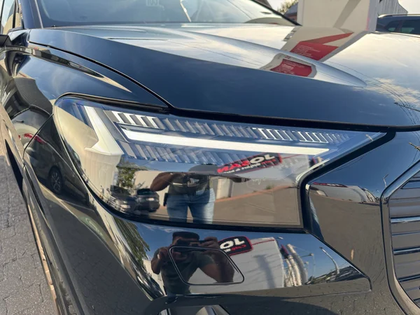 AUDI Q4 Sportback e-tron (2025) — foto 21 van 24