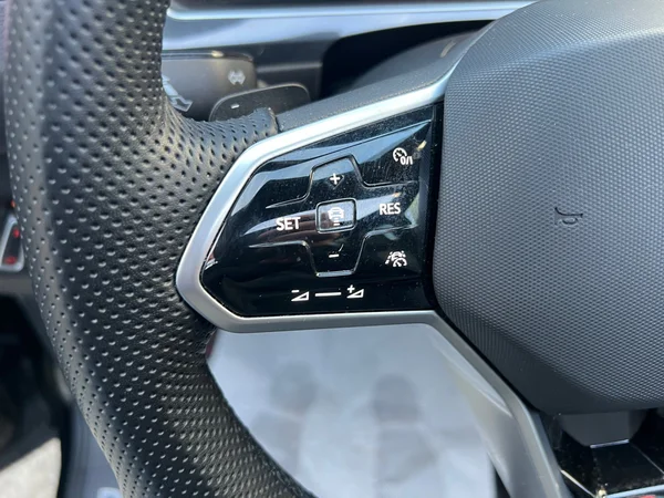 VOLKSWAGEN Tiguan (2023) — foto 22 van 24
