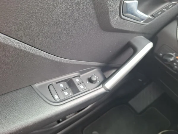 AUDI Q2 (2024) — foto 7 van 24