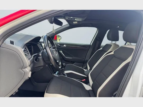 Volkswagen T-Roc (2018) — foto 29 van 29