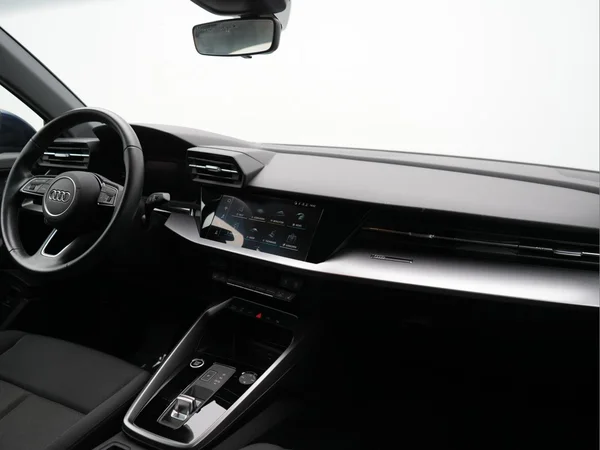 AUDI A3 Sportback PHEV (2024) — foto 4 van 30