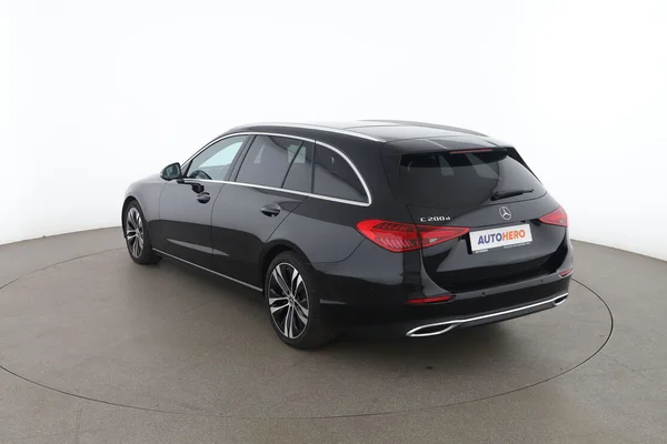 Mercedes-Benz C-Klasse (2024) — foto 10 van 16