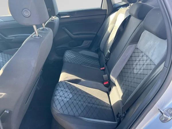 VOLKSWAGEN Polo (2024) — foto 4 van 18