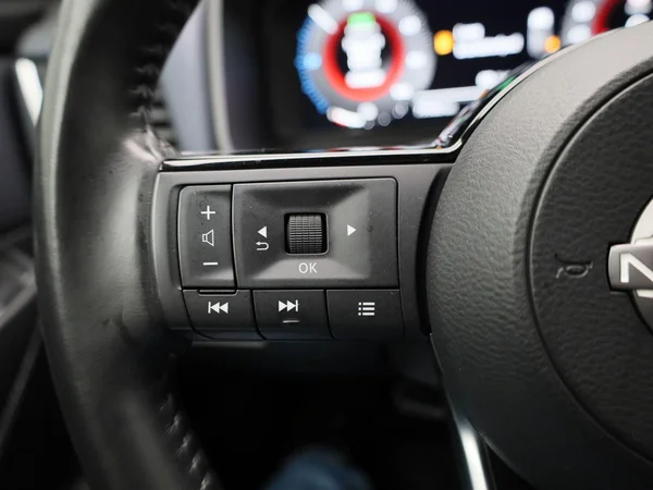 Nissan QASHQAI (2023) — foto 17 van 45