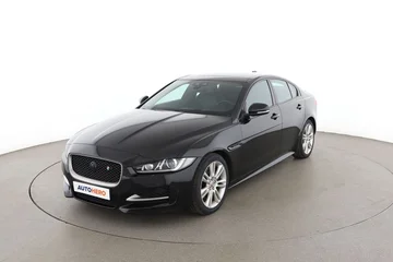Jaguar XE 19f1f536-41ea-449a-9644-594d41663c6a
