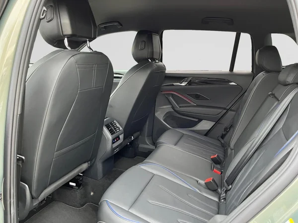 VOLKSWAGEN Tiguan (2025) — foto 15 van 18