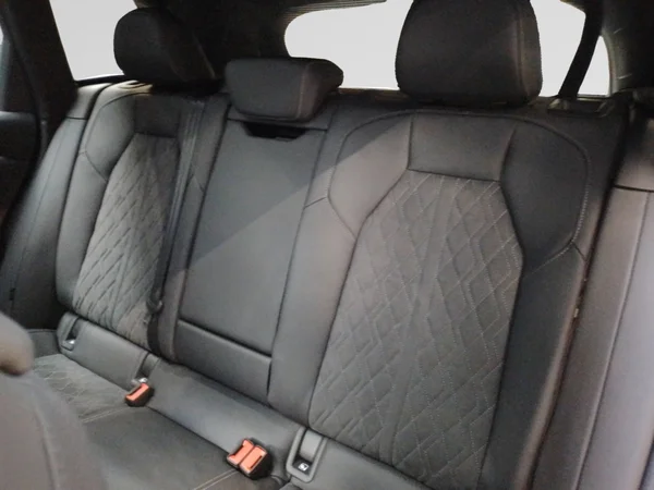 AUDI Q6 e-tron (2024) — foto 3 van 16