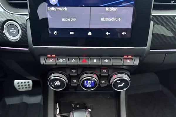Renault Arkana (2023) — foto 6 van 18