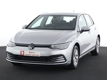 VOLKSWAGEN Golf (2024)
