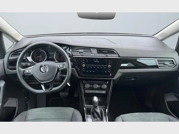 Volkswagen Touran (2020) — foto 5 van 31