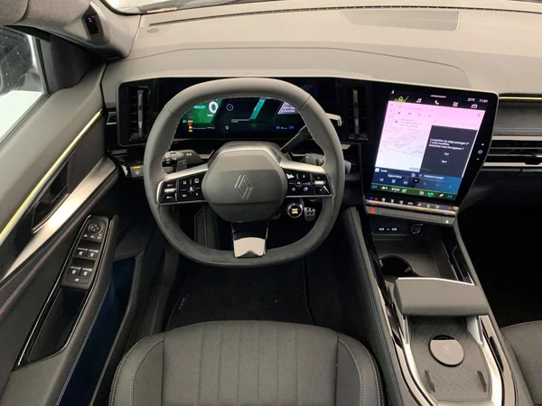 Renault Rafale E-TECH (HEV) (2026) — foto 5 van 28