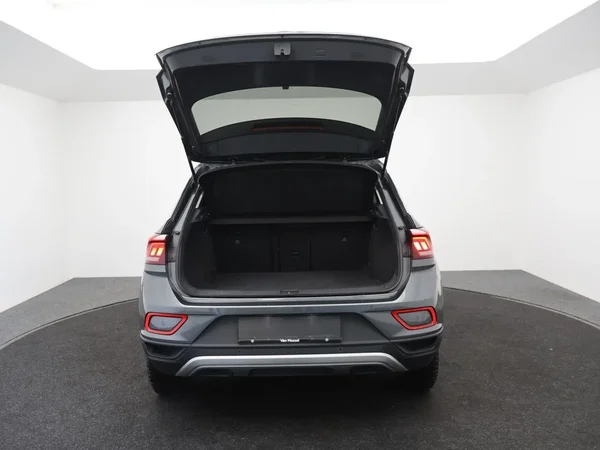 Volkswagen T-Roc (2022) — foto 19 van 28