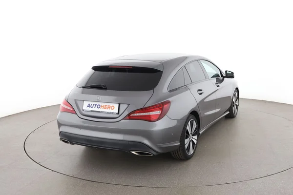 Mercedes-Benz CLA-Klasse (2018) — foto 12 van 16