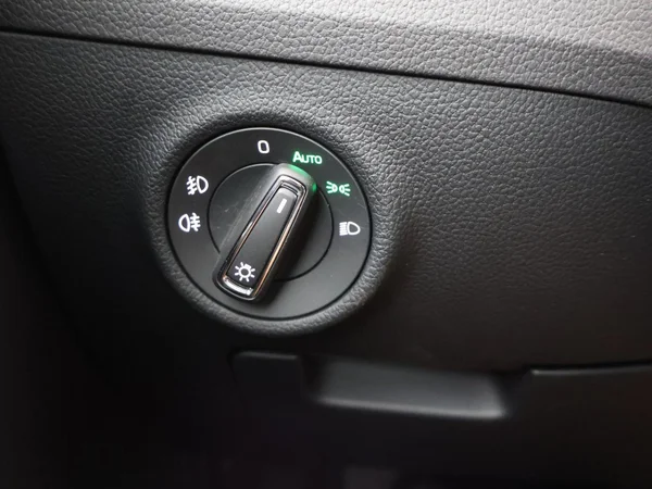 SKODA Superb Combi (2024) — foto 24 van 34
