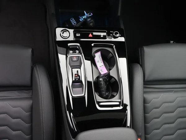 AUDI A6 Avant e-tron (2026) — foto 10 van 24