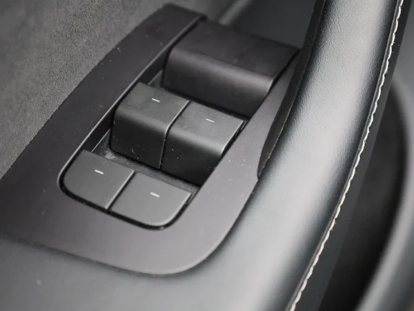 Tesla Model Y (2023) — foto 24 van 41
