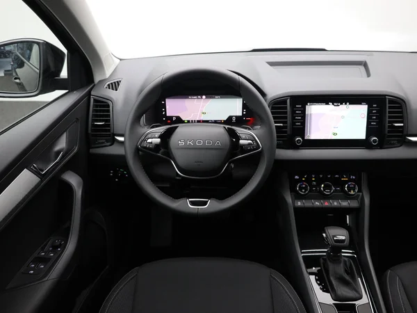 SKODA Karoq (2025) — foto 2 van 21