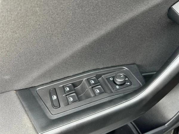 VOLKSWAGEN T-Roc (2022) — foto 22 van 31