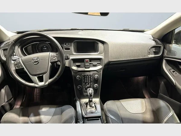 Volvo V40 (2019) — foto 4 van 29