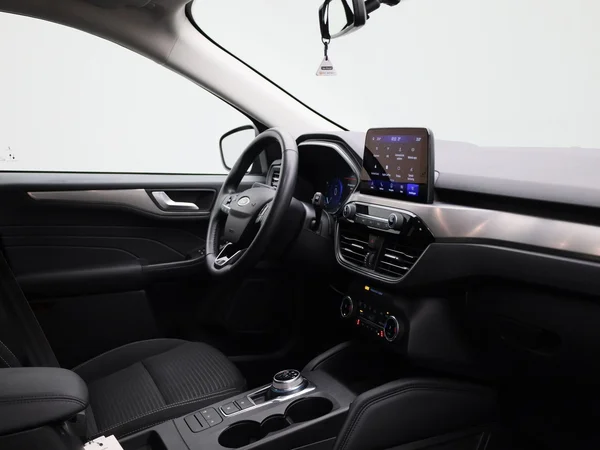 Ford Kuga (2022) — foto 29 van 40
