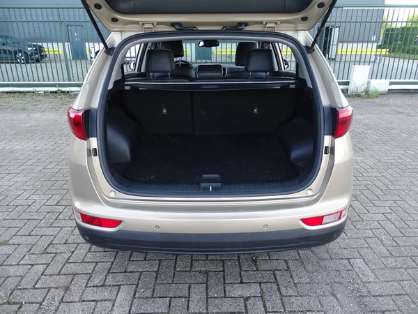 Kia Sportage (2016) — foto 8 van 26