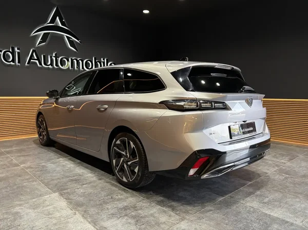 Peugeot 308 (2023) — foto 23 van 26