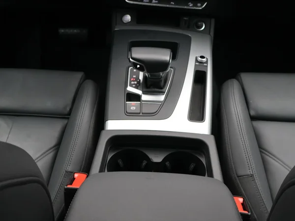 Audi Q5 (2022) — foto 6 van 27